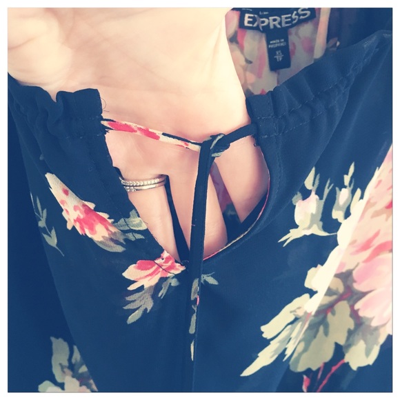 Romantic Strappy Black Pink Rose First Date Top - Picture 3 of 7